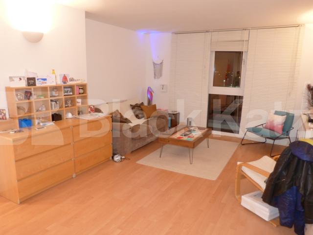 			Amazing Property !, 1 Bedroom, 1 bath, 1 reception Flat			 New River Village, HORNSEY