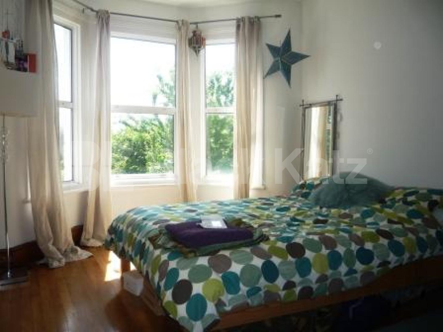 			Available July, 2 Bedroom, 1 bath, 1 reception Flat			 Carlingford Road, TURNPIKE LANE
