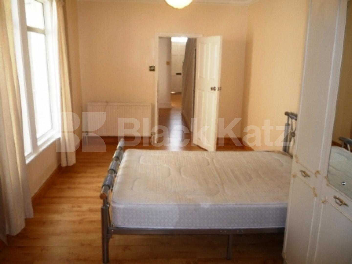 			Fantastic 5 Double Bed House !, 5 Bedroom, 1 bath, 1 reception Terraced House			 Waldeck Road, Turnpike Lane