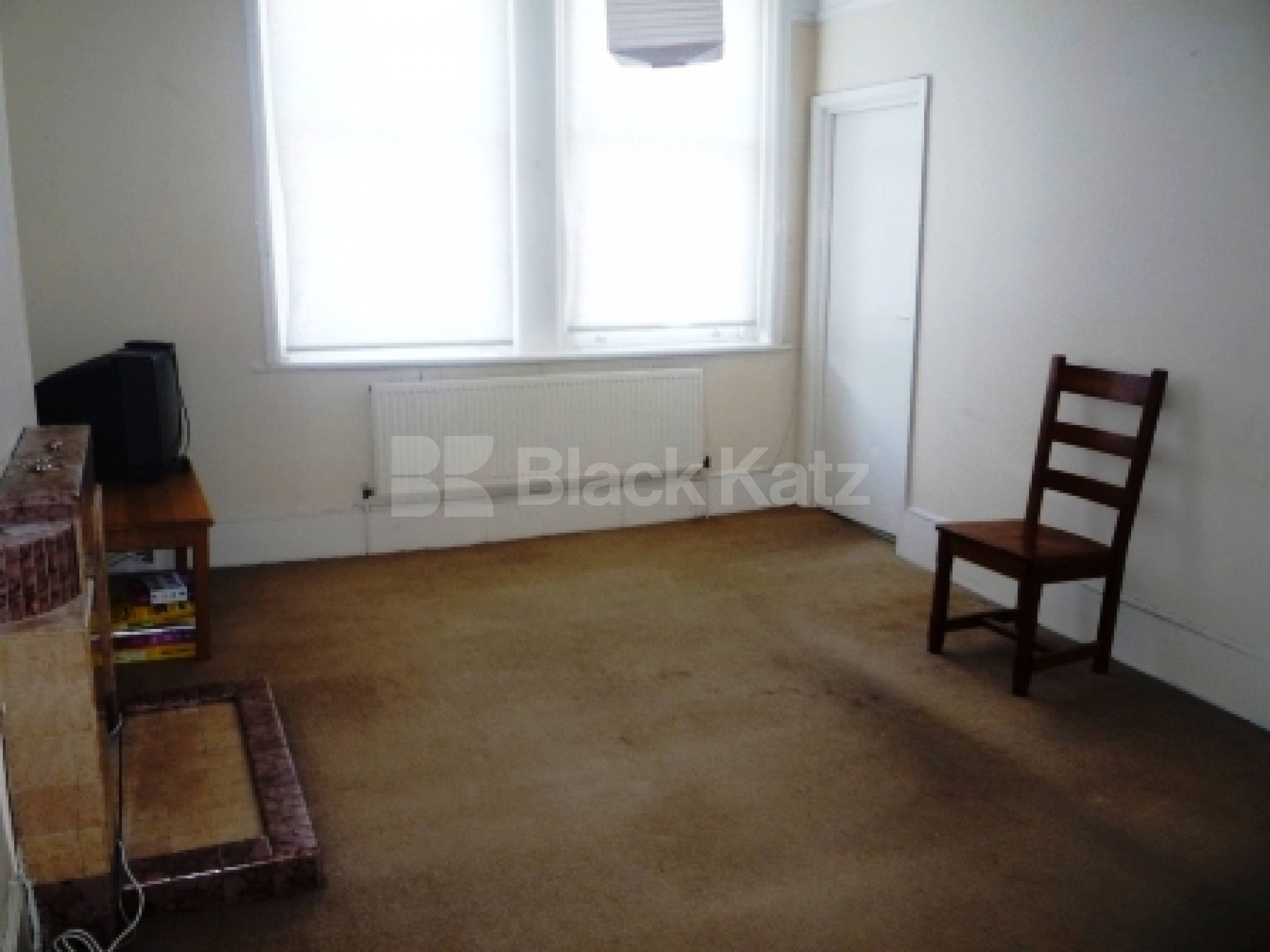 			1 Bedroom, 1 bath, 1 reception Flat			 Ferme Park Road, CROUCH END N8