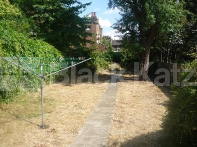 			2 Bedroom, 1 bath, 1 reception Flat			 Tower Terrace, ALEXANDRA PALACE