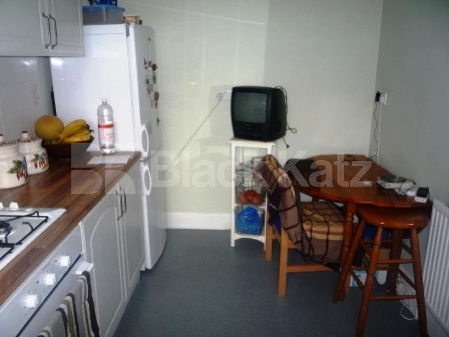 			1 Bedroom, 1 bath, 1 reception Flat			 Hillfield Avenue, CROUCH END