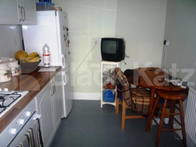 			1 Bedroom, 1 bath, 1 reception Flat			 Hillfield Avenue, CROUCH END