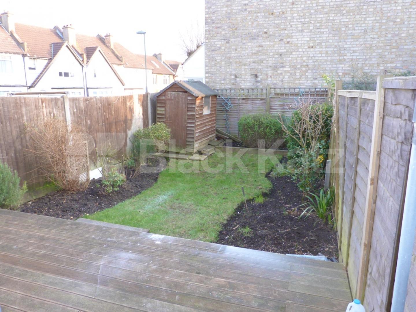 			Stunning Property, 1 Bedroom, 1 bath, 1 reception Ground Floor Flat			 Squires Lane, Finchley Central