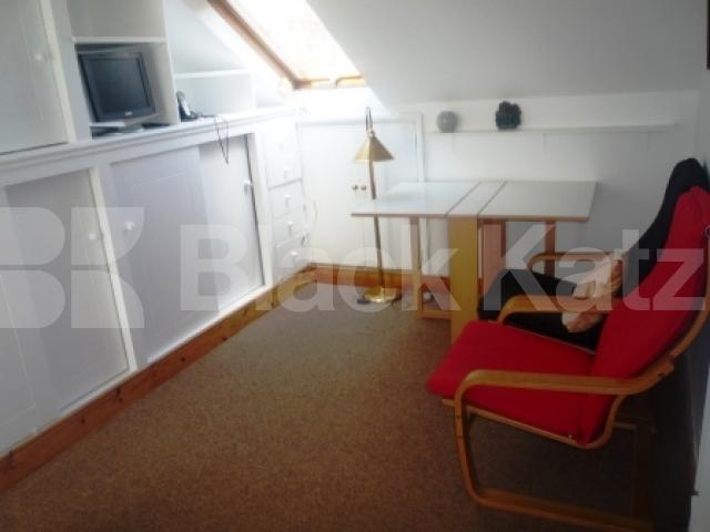 			ALL BILLS INCLUSIVE!, Studio Apartment, 1 bath, 1 reception Flat			 Inderwick Road, CROUCH END