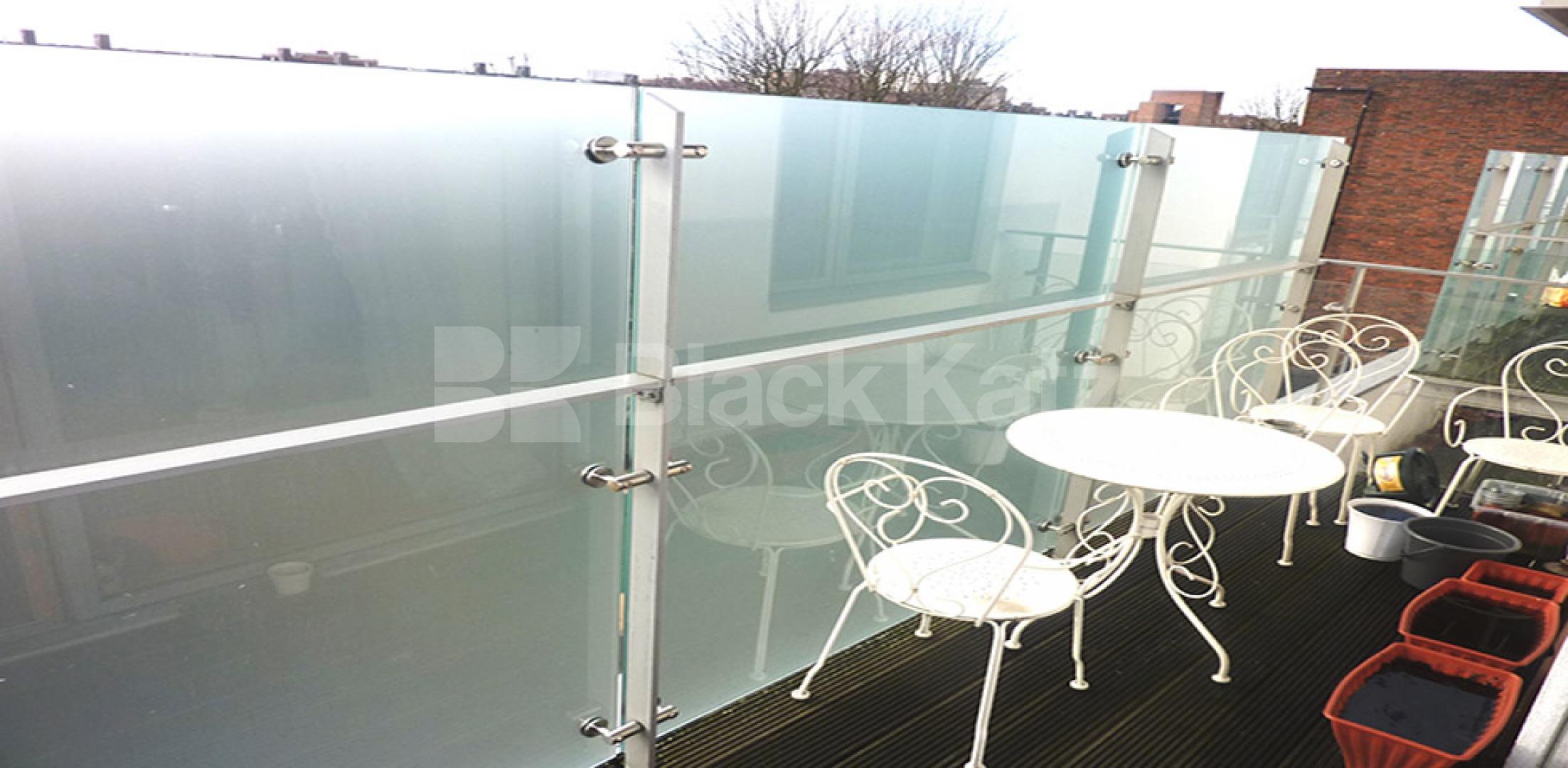 			NEW INSTRUCTION!, 1 Bedroom, 1 bath, 1 reception Flat			 Batholowmew Hse, Southern Row, WESTBOURNE PARK