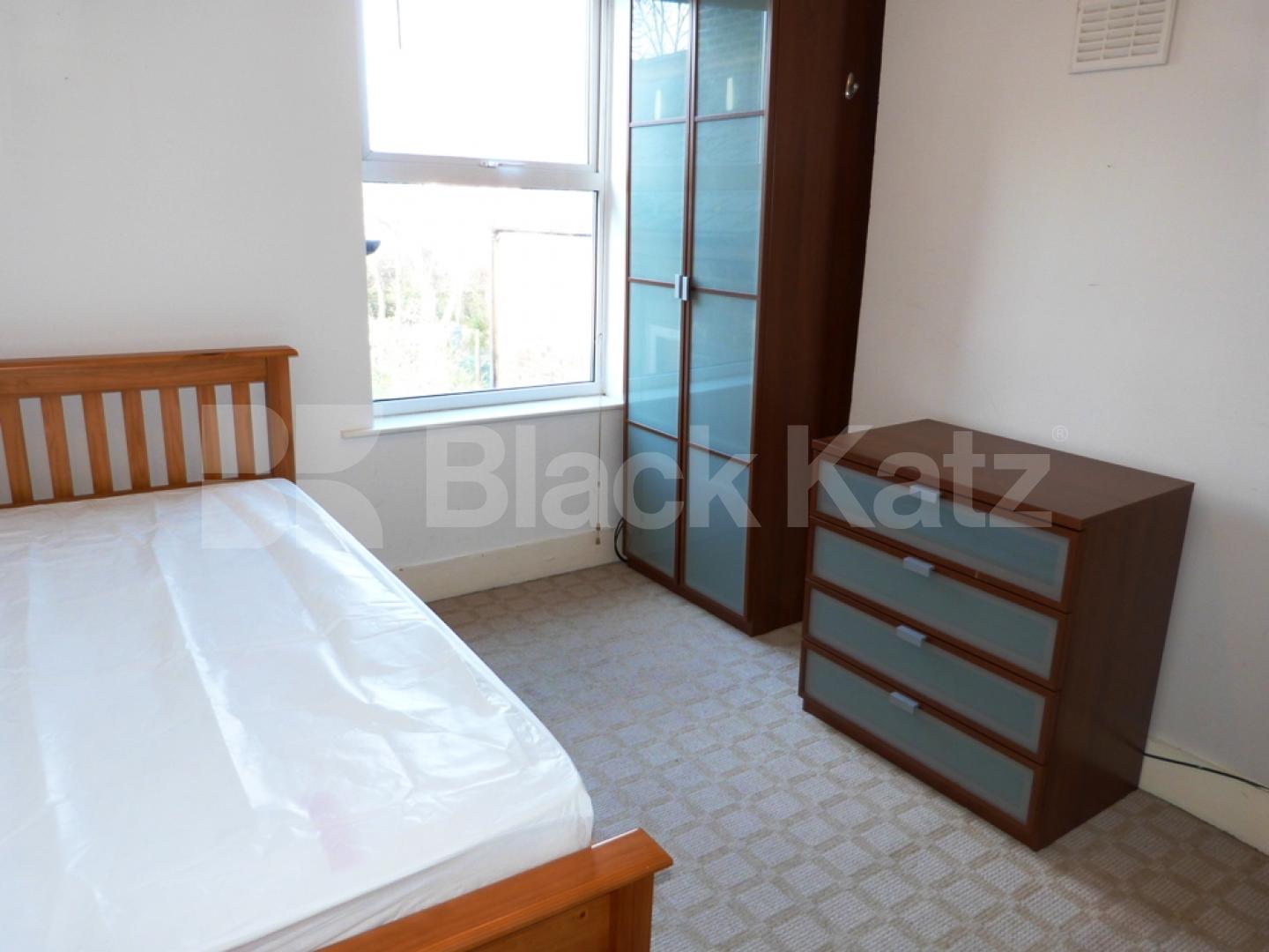 			LET!!, 2 Bedroom, 1 bath, 1 reception Terraced House			 Hornsey Park Road, Wood Green