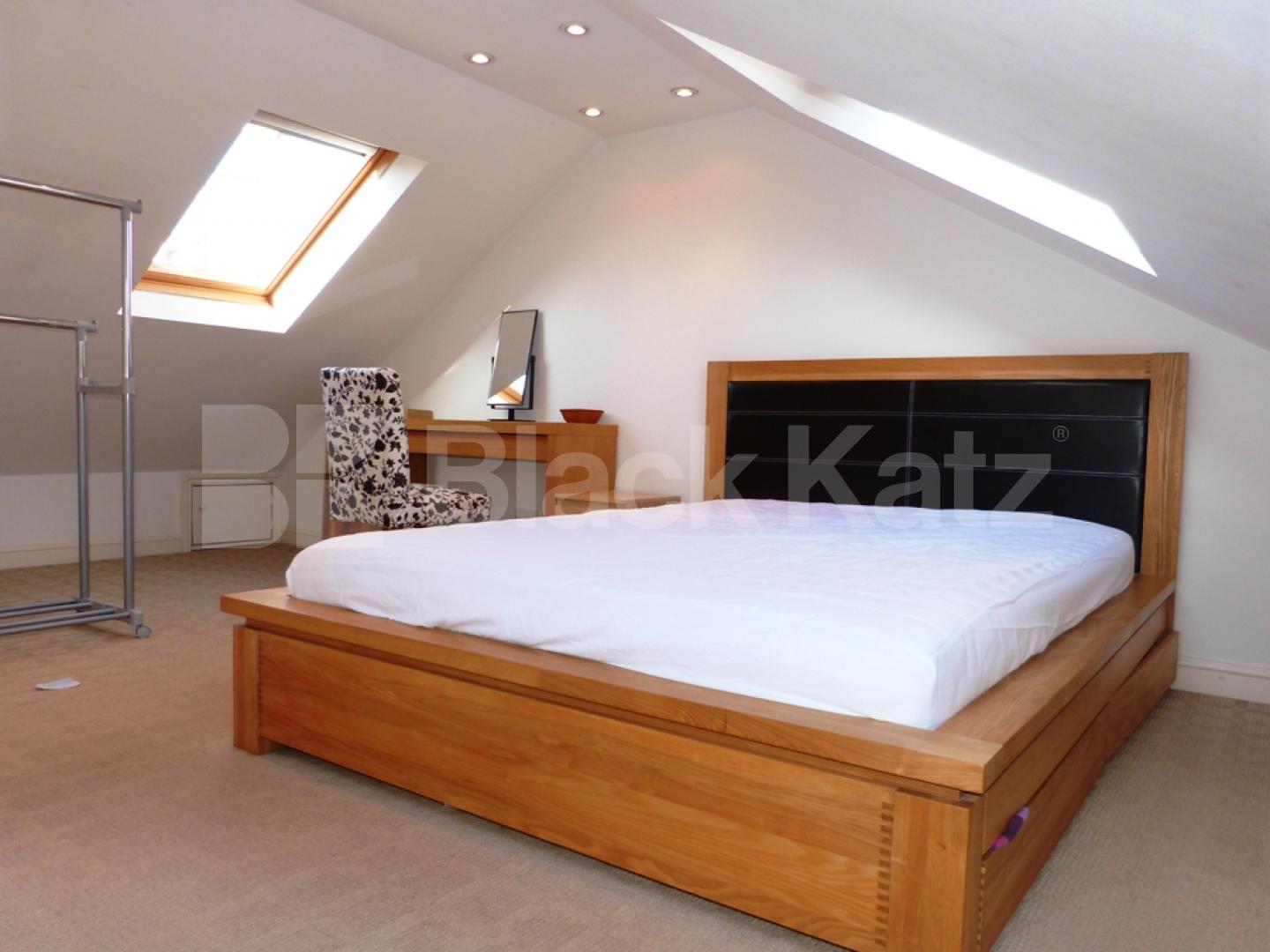 			LET!!, 2 Bedroom, 1 bath, 1 reception Terraced House			 Hornsey Park Road, Wood Green