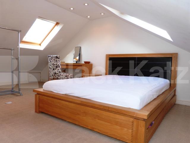 			LET!!, 2 Bedroom, 1 bath, 1 reception Terraced House			 Hornsey Park Road, Wood Green