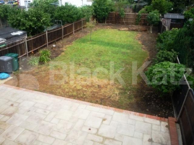 			3 Bedroom, 1 bath, 1 reception Semi-Detached House			 Summer's Lane, North Finchley