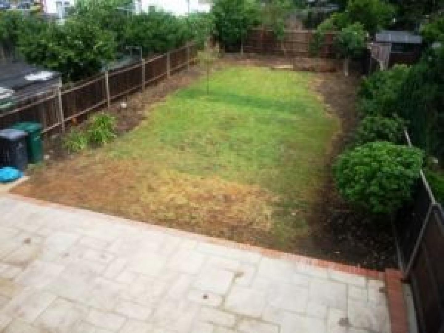 			3 Bedroom, 1 bath, 1 reception House			 Summers Lane, NORTH FINCHLEY