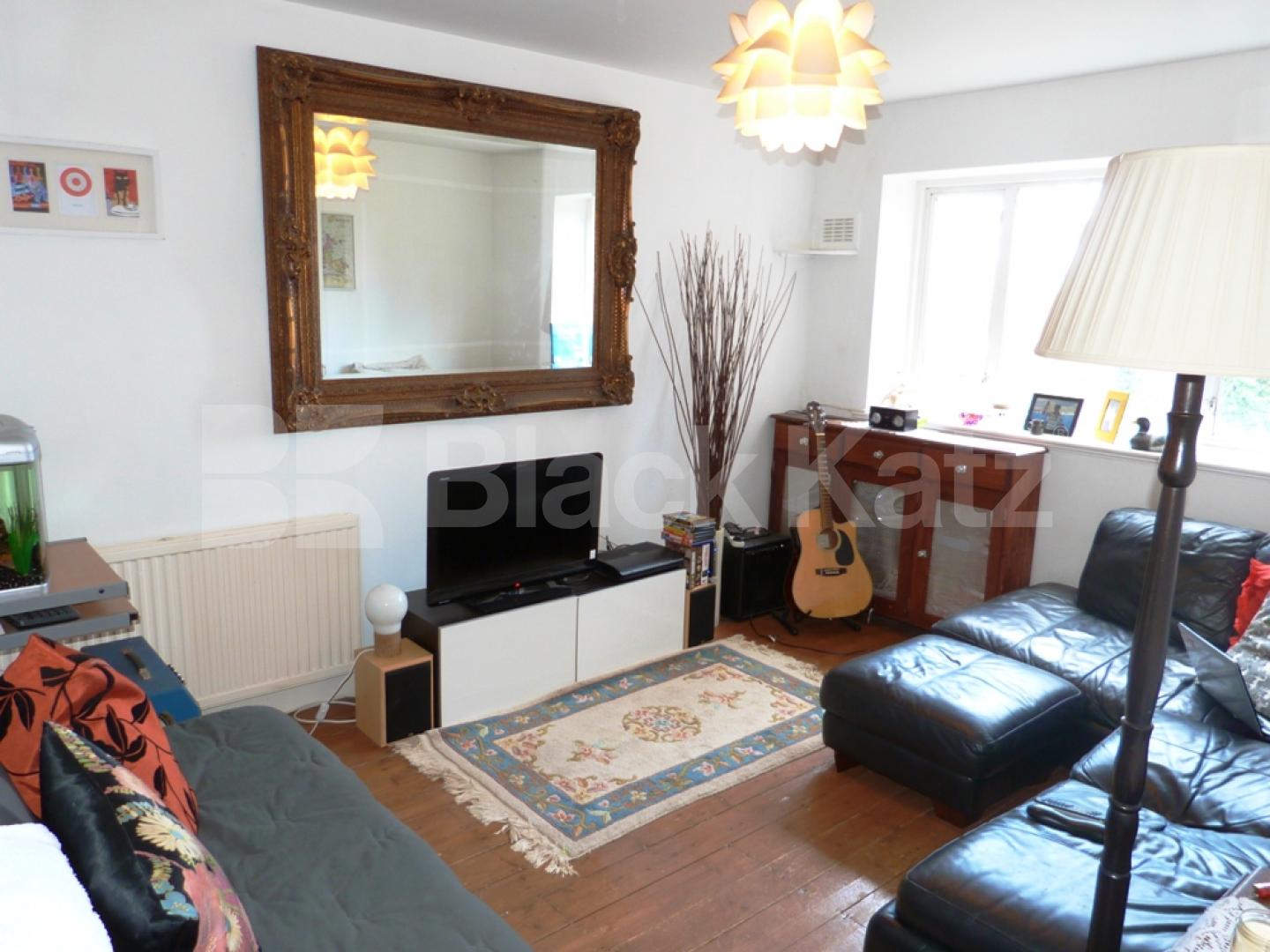 			NEW INSTRUCTION, 1 Bedroom, 1 bath, 1 reception Apartment			 Crescent Road, CROUCH END