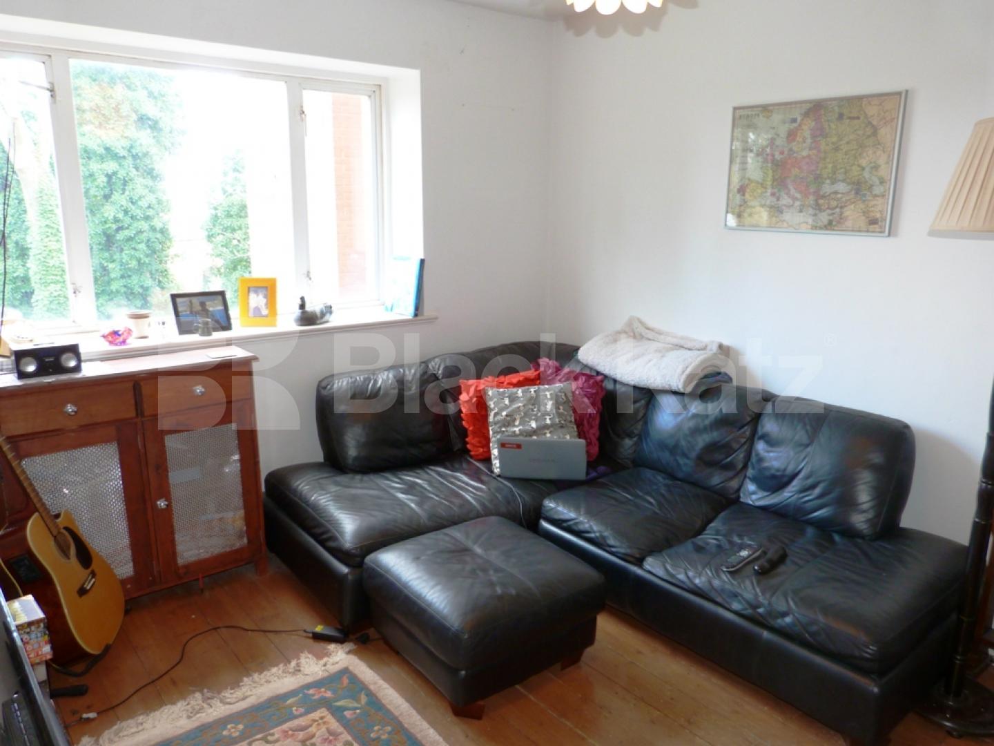 			NEW INSTRUCTION, 1 Bedroom, 1 bath, 1 reception Apartment			 Crescent Road, CROUCH END