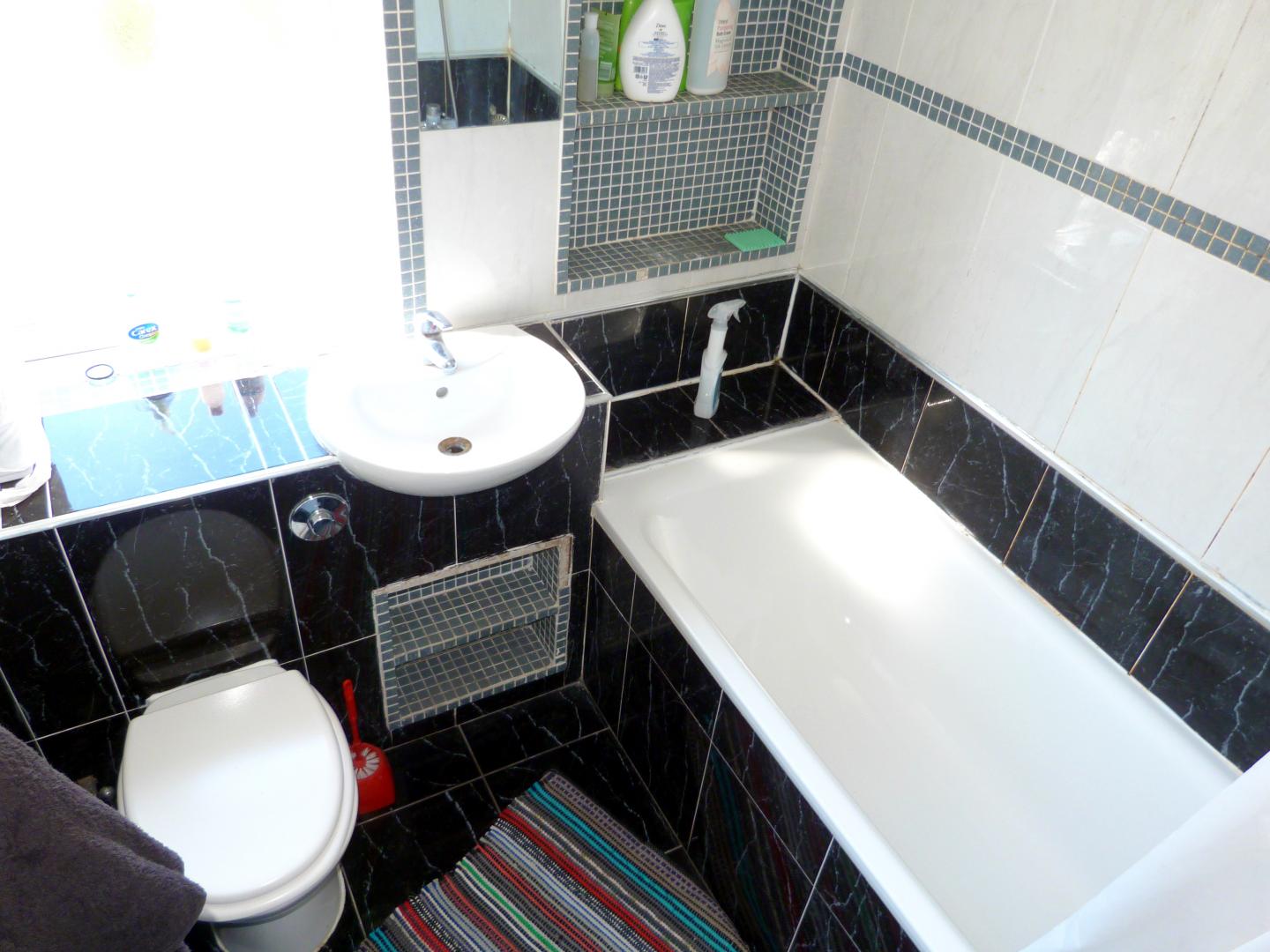 			LET, 3 Bedroom, 1 bath, 1 reception House			 Garlinge Road, , Kilburn