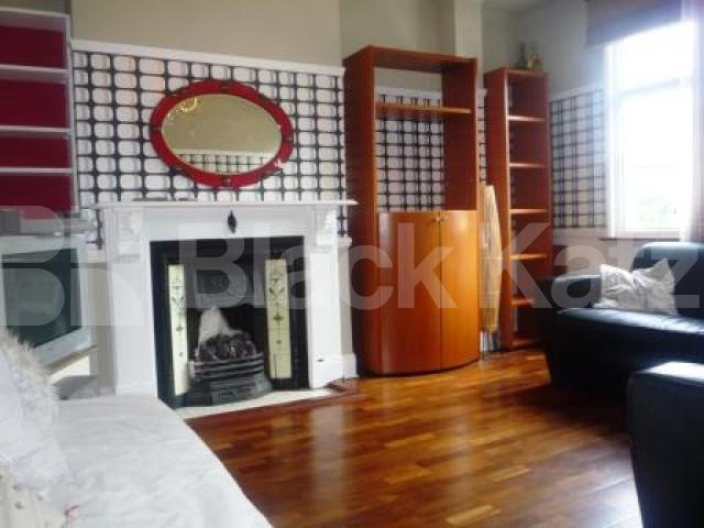 			Available Mid August, 3 Bedroom, 1 bath, 1 reception Terraced House			 Blake Road, BOUNDS GREEN