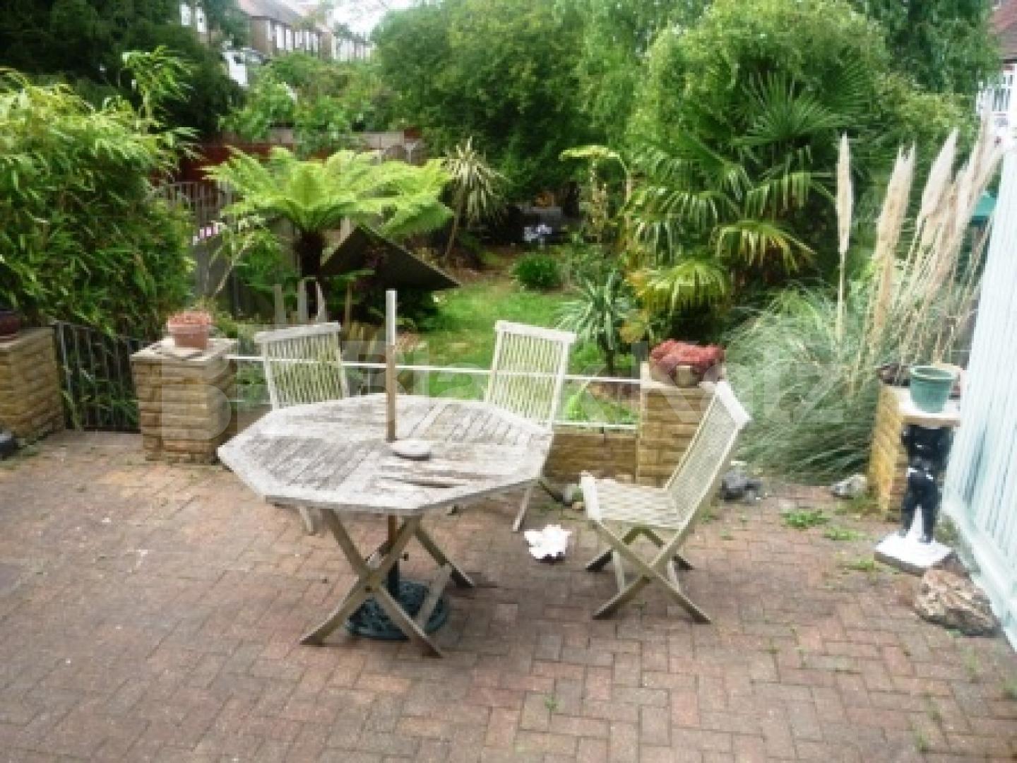 			Available Mid August, 3 Bedroom, 1 bath, 1 reception Terraced House			 Blake Road, BOUNDS GREEN