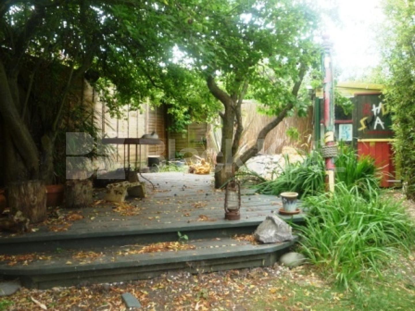 			Available Mid August, 3 Bedroom, 1 bath, 1 reception Terraced House			 Blake Road, BOUNDS GREEN