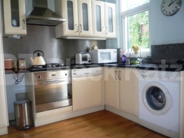 			Available Mid August, 3 Bedroom, 1 bath, 1 reception Terraced House			 Blake Road, BOUNDS GREEN