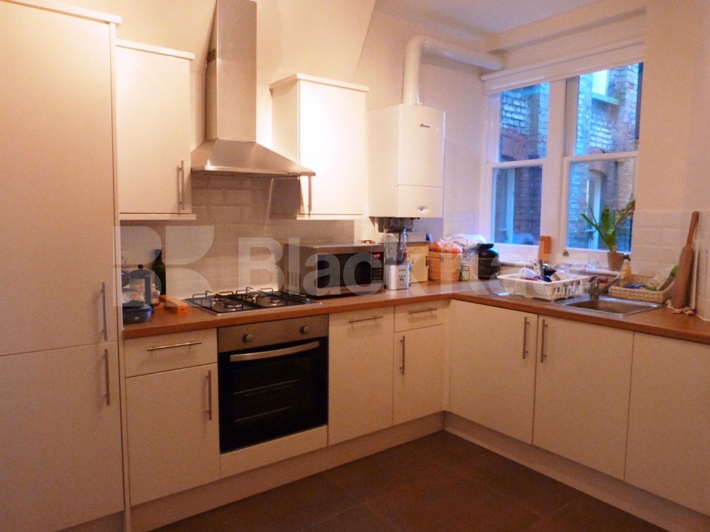 			Stunning Refurbished Property, 2 Bedroom, 1 bath, 1 reception Flat			 Fortis Green Road, Muswell Hill