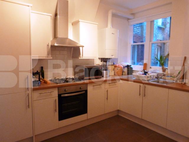			Stunning Refurbished Property, 2 Bedroom, 1 bath, 1 reception Flat			 Fortis Green Road, Muswell Hill