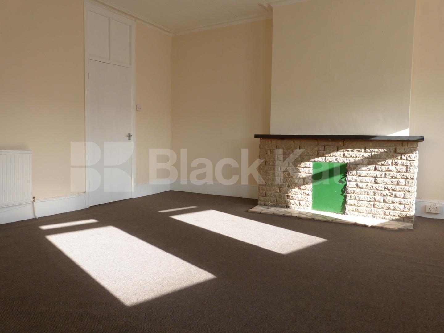 			NEW INSTRUCTION, 3 Bedroom, 1 bath, 1 reception Flat			 Lordship Lane, Wood Green