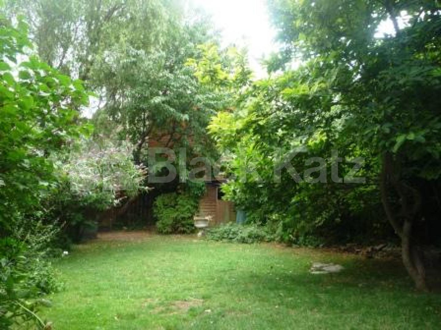 			Impressive 4 bed Edwardian House with south facing garden : Coleridge catchment, 4 Bedroom, 1 bath, 1 reception Semi-Detached House			 Crouch Hall Road, Crouch End