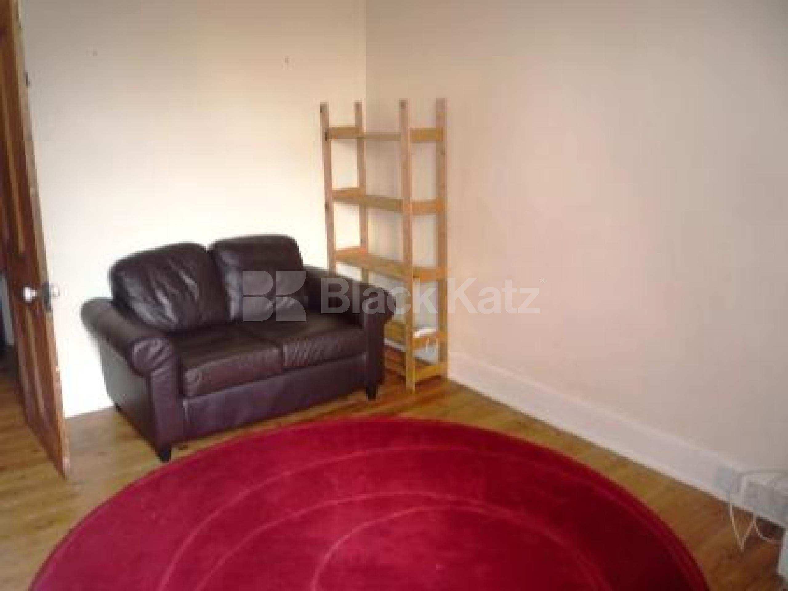 			Studio Apartment, 1 bath, 1 reception Flat			 Crouch Hall Road, Crouch End N8
