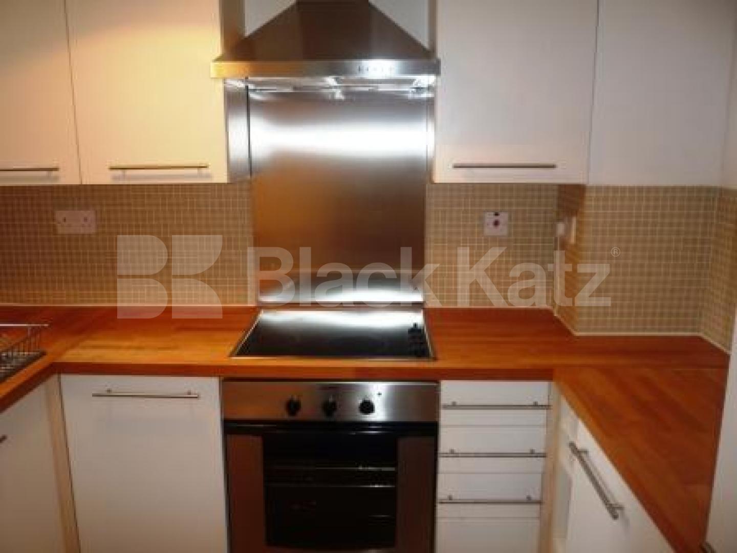 			Studio Apartment, 1 bath, 1 reception Flat			 Crouch Hall Road, Crouch End