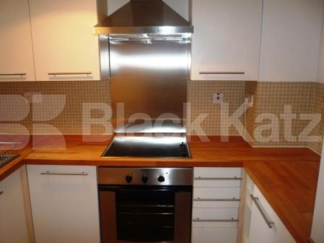 			Studio Apartment, 1 bath, 1 reception Flat			 Crouch Hall Road, Crouch End