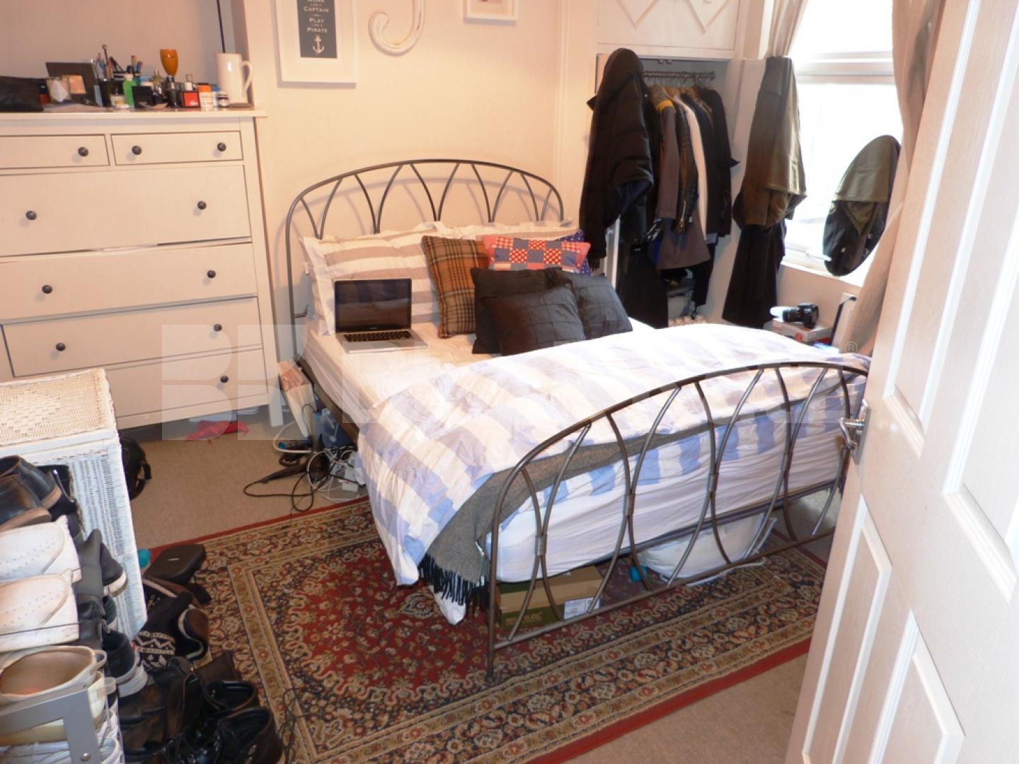 			3 Bedroom, 1 bath, 1 reception Flat			 Nightingale Lane, HORNSEY