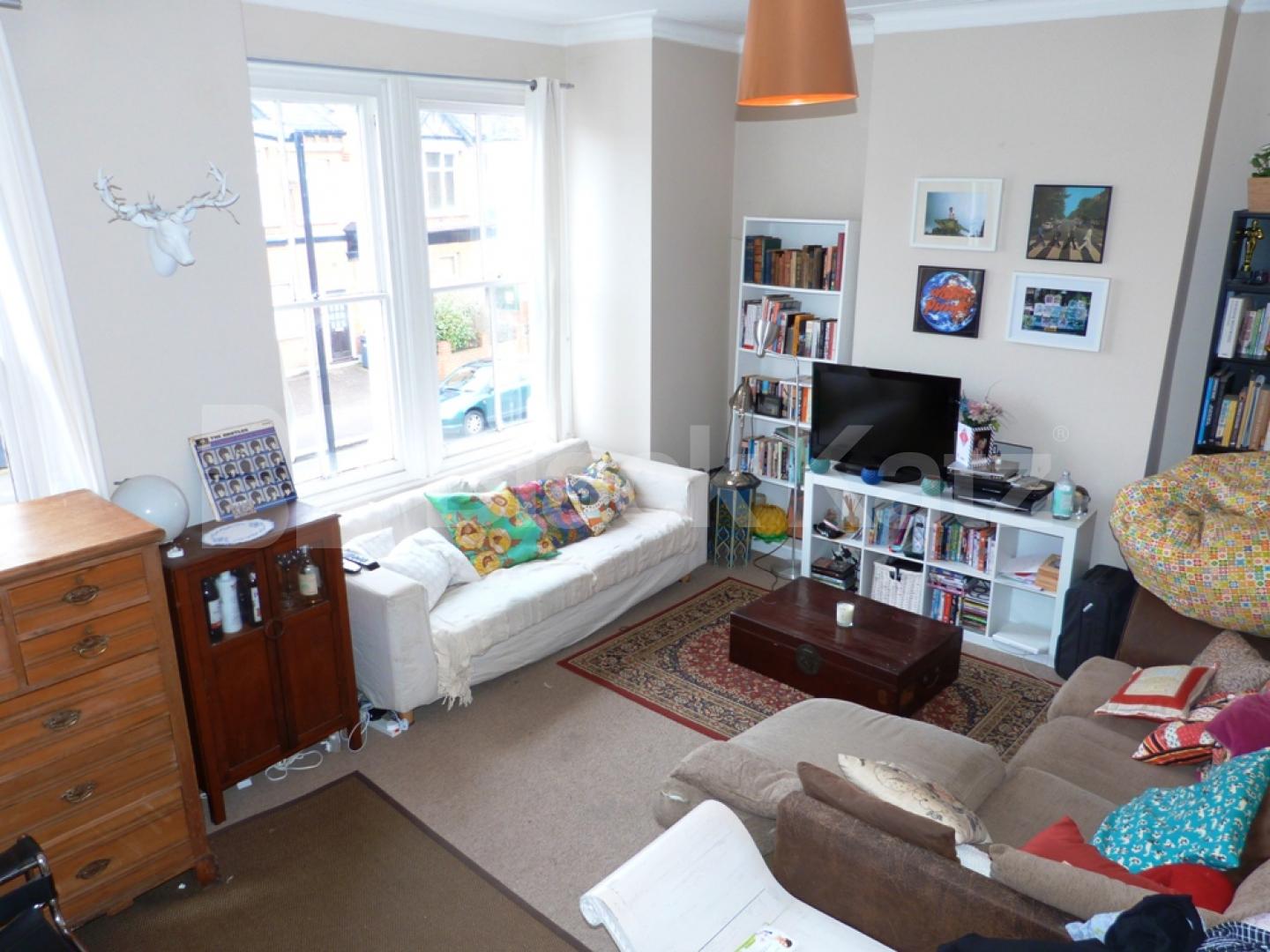 			3 Bedroom, 1 bath, 1 reception Flat			 Nightingale Lane, HORNSEY