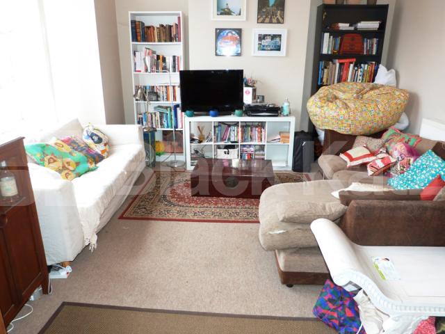 			3 Bedroom, 1 bath, 1 reception Flat			 Nightingale Lane, HORNSEY