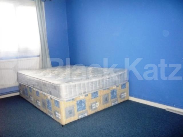 			3 Bedroom, 1 bath, 1 reception End Terraced House			 Acacia Road, Wood Green