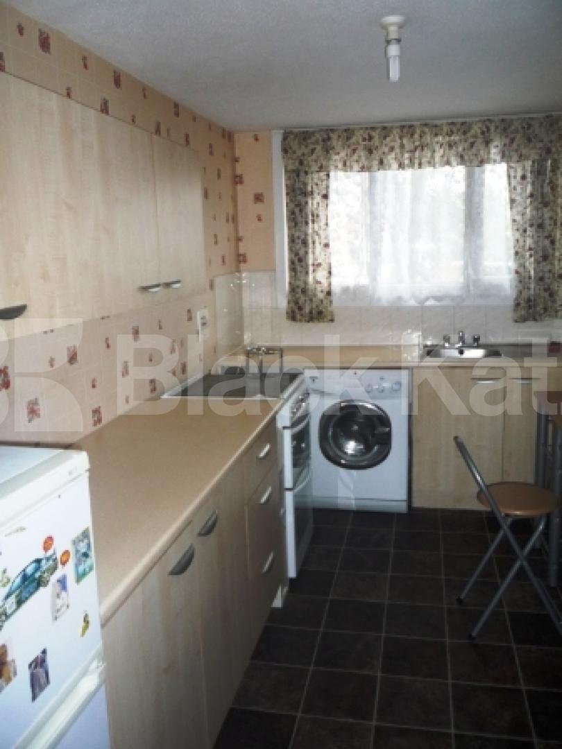 			3 Bedroom, 1 bath, 1 reception End Terraced House			 Acacia Road, Wood Green