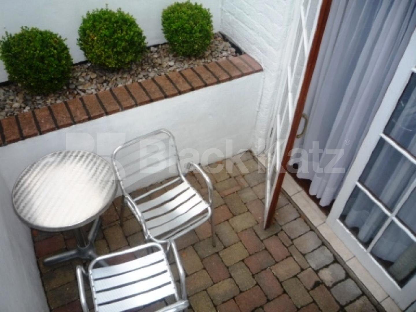 			LET, 1 Bedroom, 1 bath, 1 reception Flat			 Dukes Avenue, MUSWELL HILL