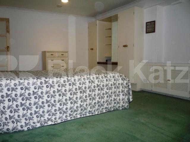 			LET, 1 Bedroom, 1 bath, 1 reception Flat			 Dukes Avenue, MUSWELL HILL