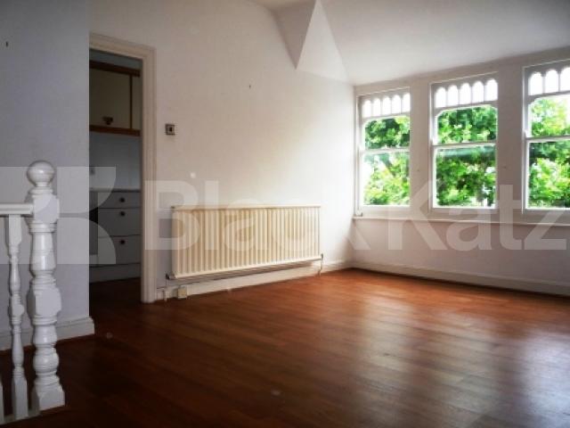 			Available now!, 3 Bedroom, 1 bath, 1 reception Flat			 Kings Avenue, MUSWELL HILL
