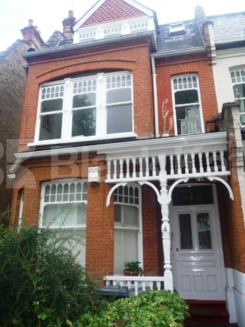 			Available now!, 3 Bedroom, 1 bath, 1 reception Flat			 Kings Avenue, MUSWELL HILL