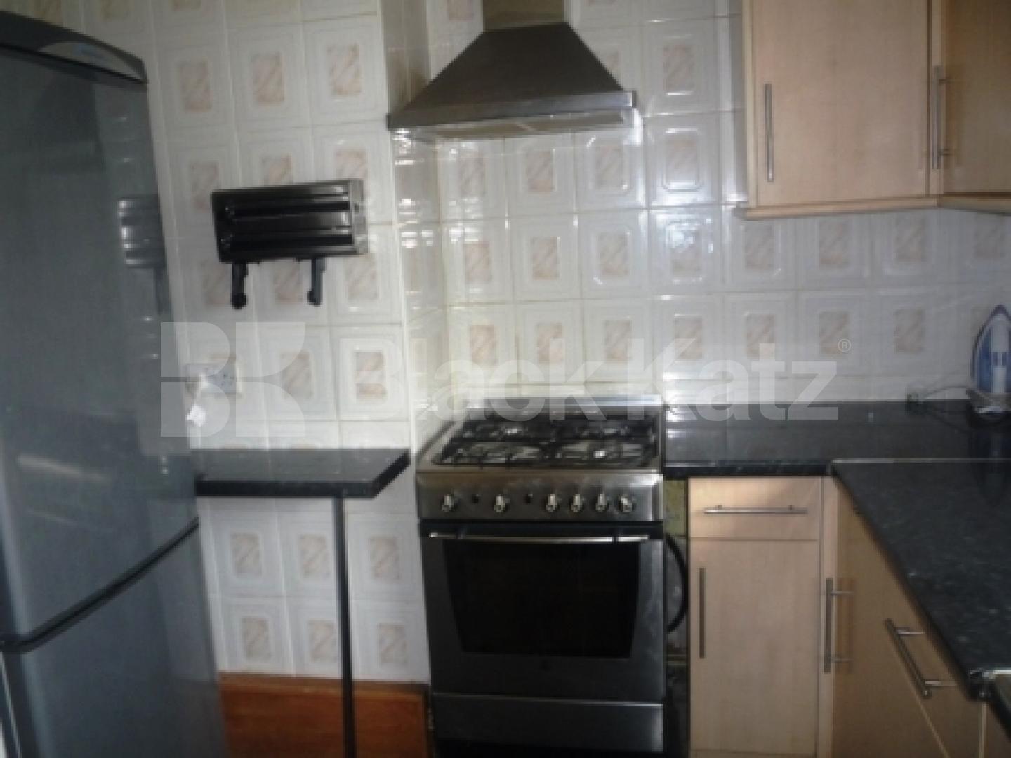 			4 Bedroom, 1 bath, 1 reception Flat			 Park Road, CROUCH END