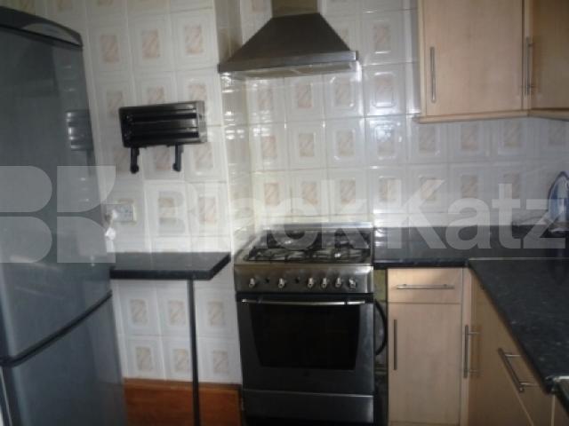 			4 Bedroom, 1 bath, 1 reception Flat			 Park Road, CROUCH END