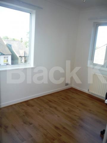 			2 Bedroom, 1 bath, 1 reception Flat			 Ewart Grove, WOOD GREEN