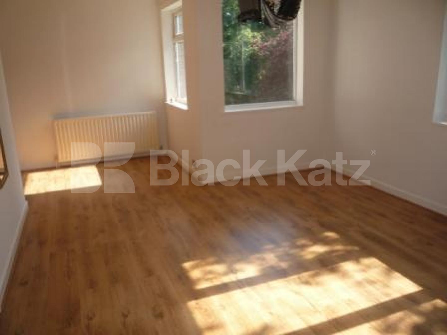 			2 Bedroom, 1 bath, 1 reception Flat			 Ewart Grove, WOOD GREEN