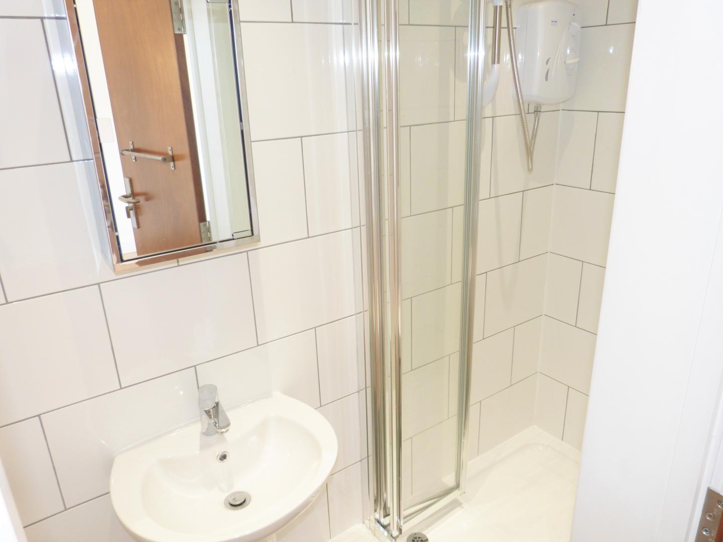 			Newly refurbished., Studio Apartment, 1 bath, 1 reception Flat			 Dudden Hill Lane, DOLLIS HILL