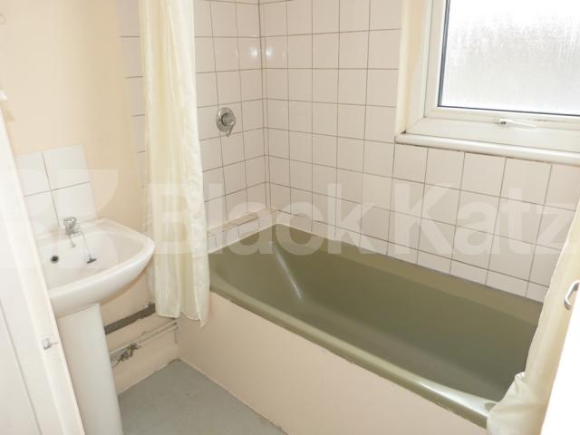 			NEW INSTRCTION near the tube!, 1 Bedroom, 1 bath, 1 reception Flat			 Vartry Road, Manor House