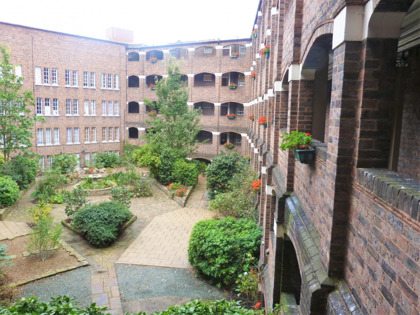 			NEW INSTRUCTION, 1 Bedroom, 1 bath, 1 reception Flat			 Mortimer Crescent , KILBURN / MAIDA VALE