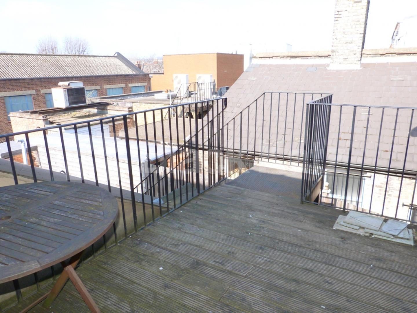 			2 Bedroom, 1 bath, 1 reception Flat			 Coleridge Road, CROUCH END