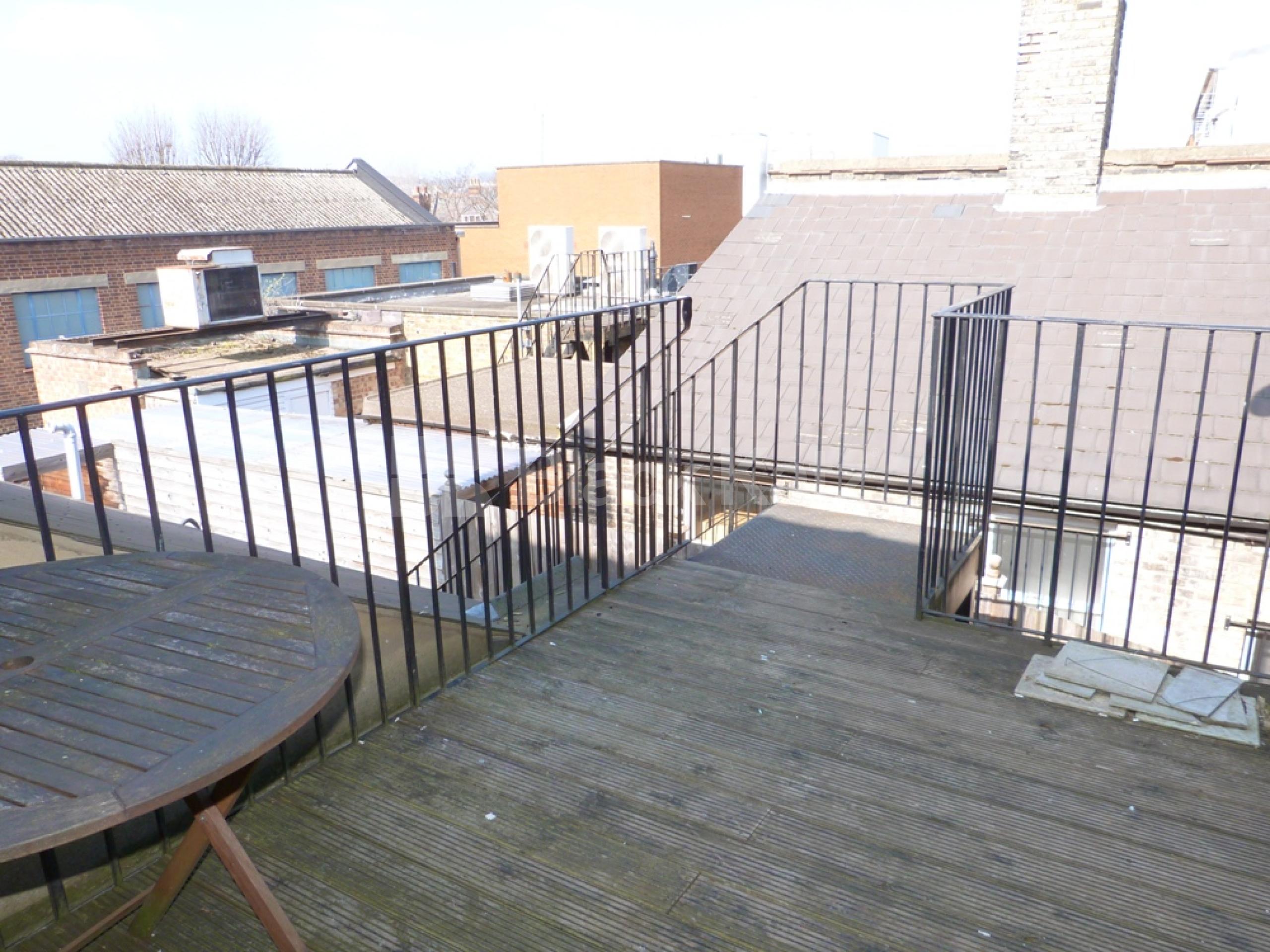 			2 Bedroom, 1 bath, 1 reception Flat			 Coleridge Road, CROUCH END N8