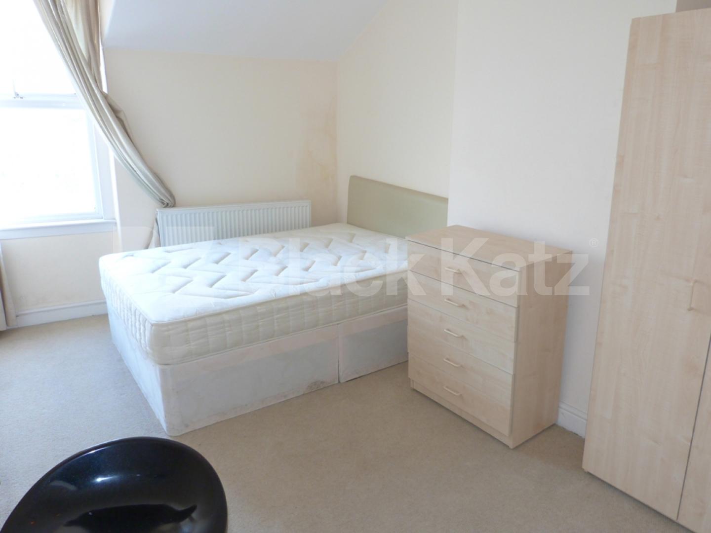 			2 Bedroom, 1 bath, 1 reception Flat			 Coleridge Road, CROUCH END