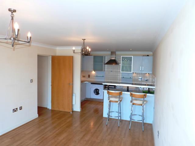 			2 Bedroom, 1 bath, 1 reception Flat			 Tottenham Lane, CROUCH END