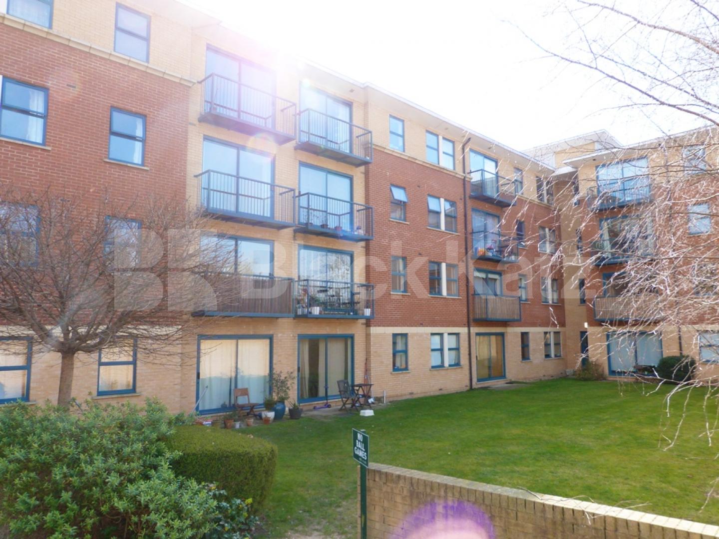 			Brand new serviced apartment in the heart of Crouch End , 2 Bedroom, 1 bath, 1 reception Serviced Apartments			 Northpoint , Tottenham Lane, Crouch End